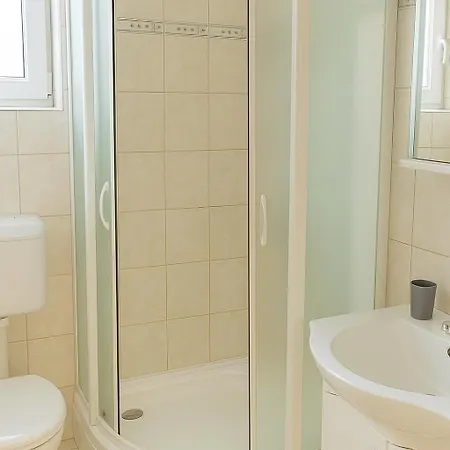 Family 2-rooms شقة